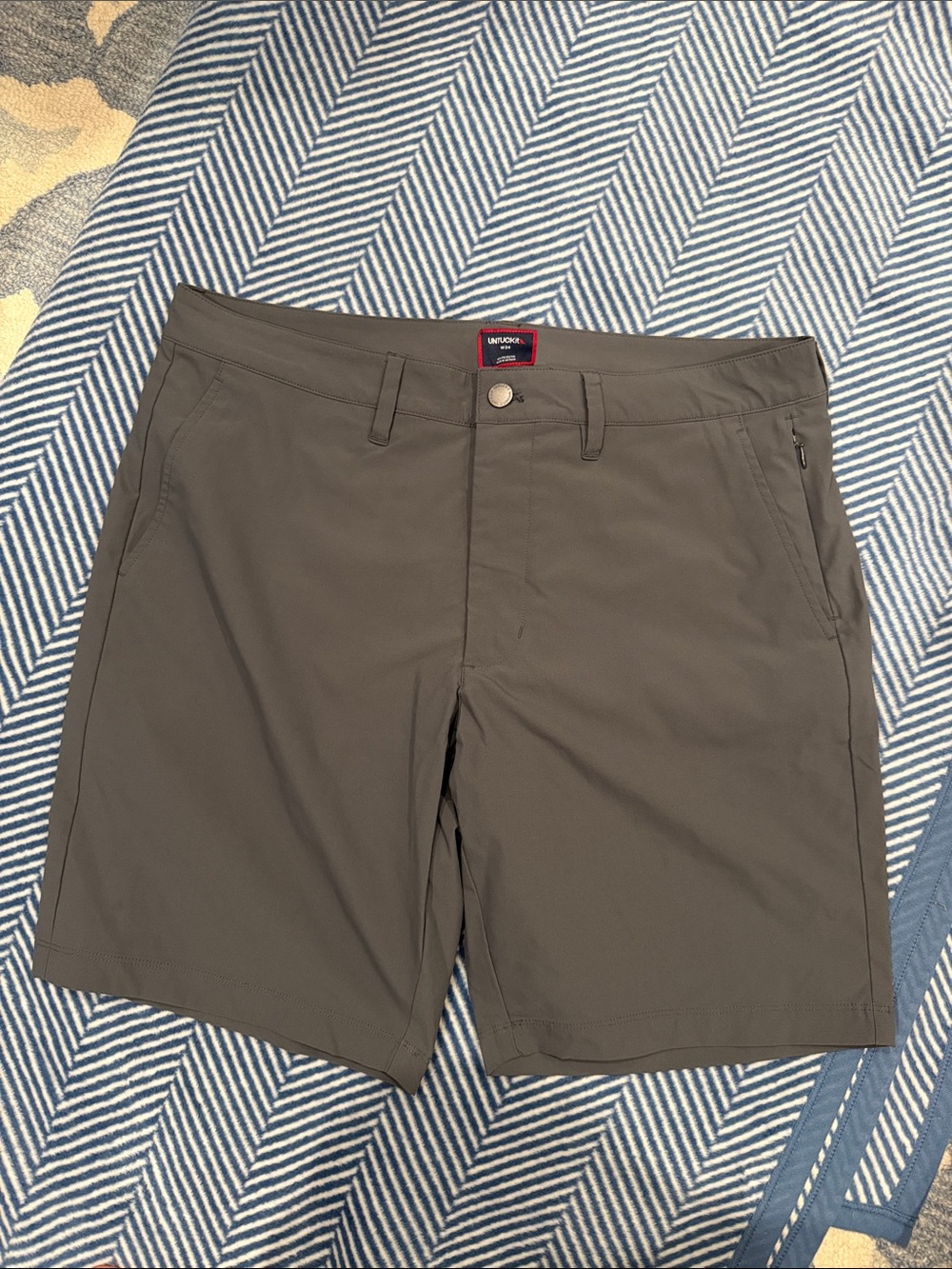 UNTUCKIT men’s shorts — size 34W